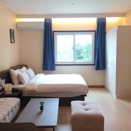 On Hotel Friendship Angeles Ngoại thất bức ảnh