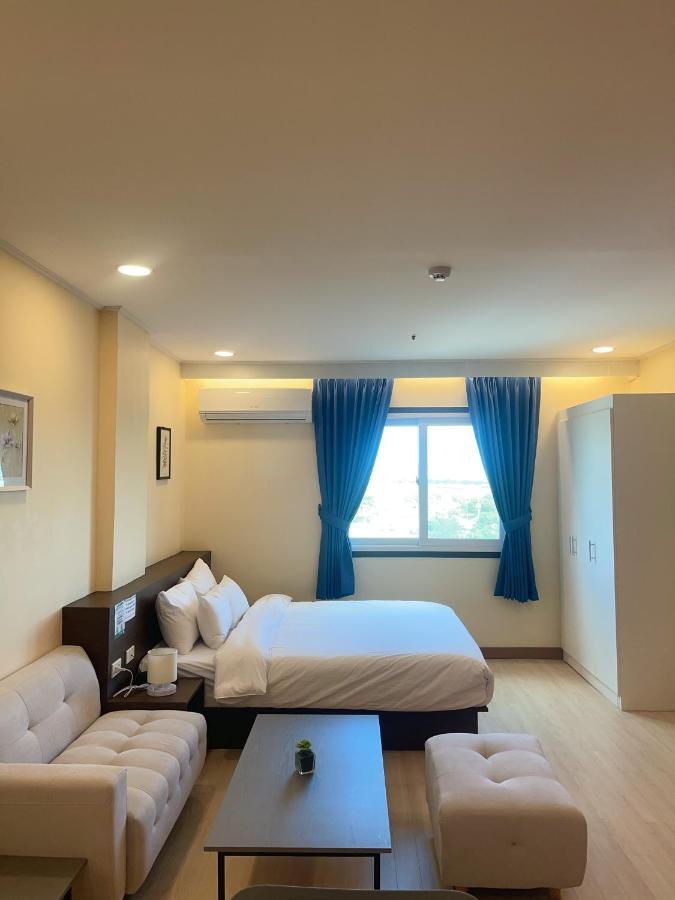 On Hotel Friendship Angeles Ngoại thất bức ảnh