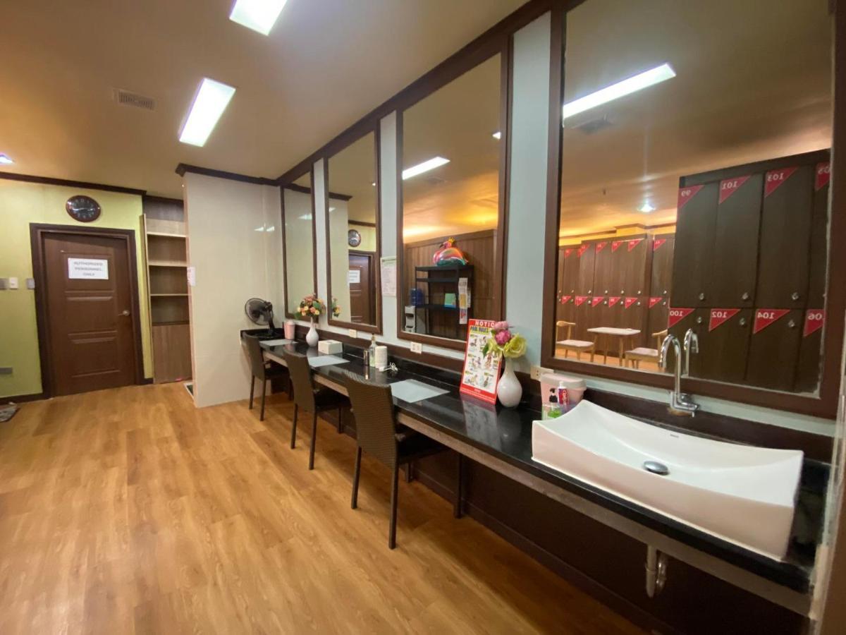 On Hotel Friendship Angeles Ngoại thất bức ảnh